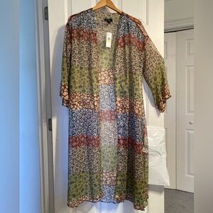 Jessica Simpson Kimono. Women’s size medium. “Blaine Blooming Patchwork” design.